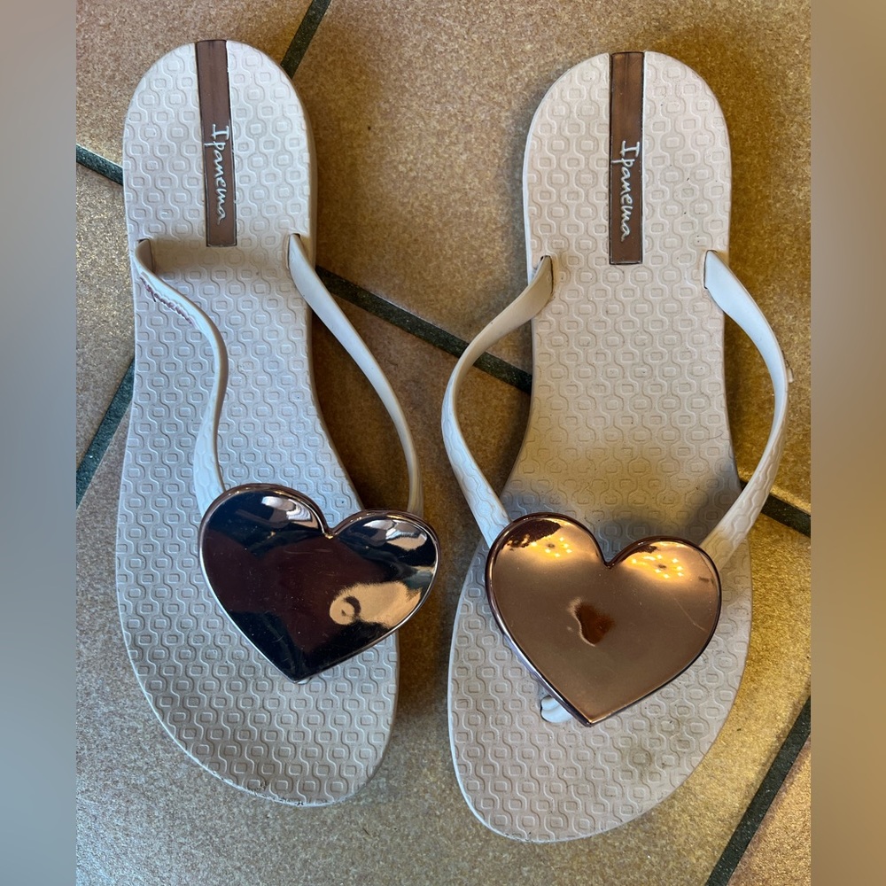 Ipanema rose gold heart flip flop